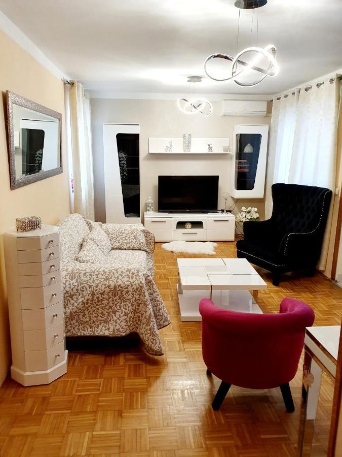 Apartment Zen พูลา ภายนอก รูปภาพ