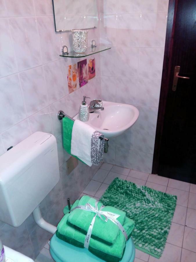 Apartment Zen พูลา ภายนอก รูปภาพ